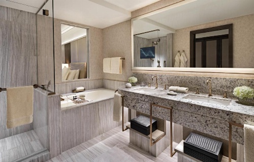 Four Seasons Hotel Riyadh at Kingdom Centre image 40